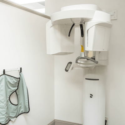 Digital x-ray machine, representing the benefits of digital x-rays